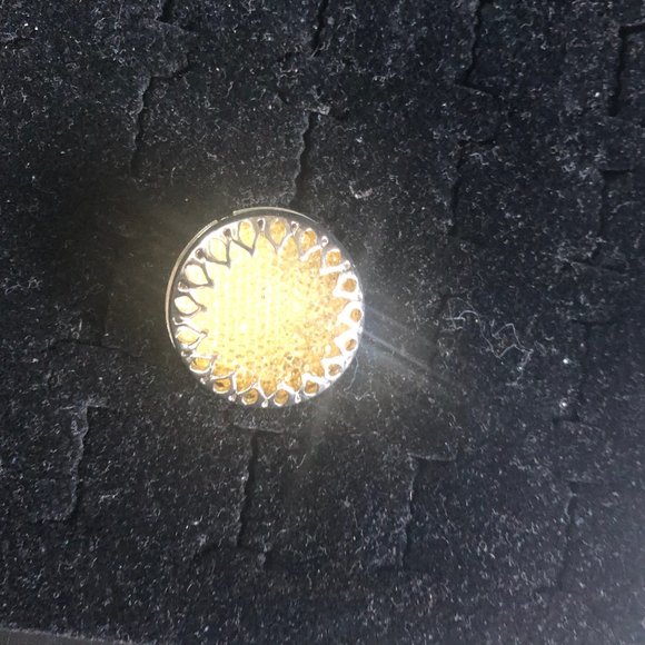 Golden dome ring - Picture 2 of 3